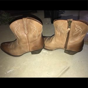 Ariat short cowboy boots